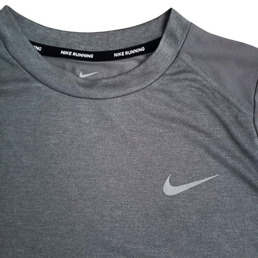Nike Boys Gray Dri-Fit Long Sleeve Athletic Top – Youth XL - Picture 2 of 7